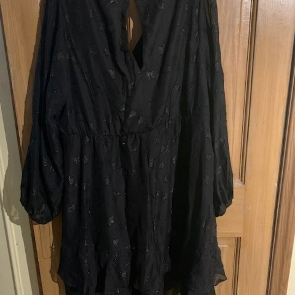 Torrid Plus Size Mini Clip Star Surplice Ruffle Mini Dress Size 3